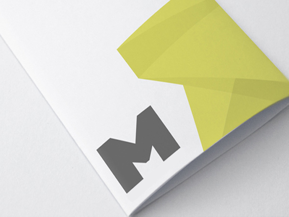 Dise�o personalizado de carpeta corporativa en Barcelona